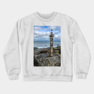 Stonehaven monument lighthouse Crewneck Sweatshirt